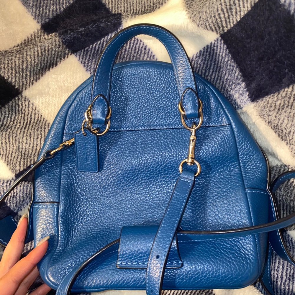 Coach small back pack - Picture 5 of 12